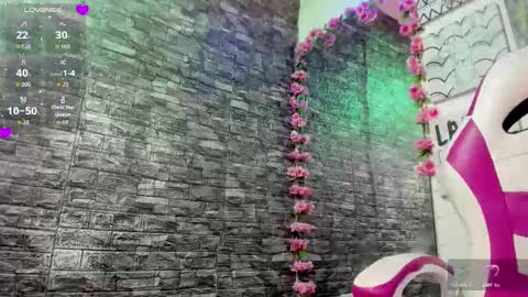 Snapshot of karoll__sex chatting on October 18, 1:15 pm KAROLL online show from October 18, 1:15 pm