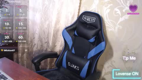 Caroline Fox online show from February 27, 10:08 am