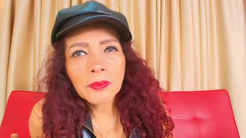 kasandra gomez online show from April 11, 12:20 pm