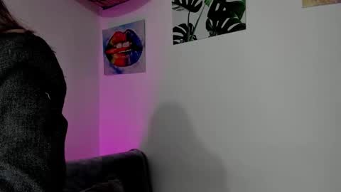Snapshot of kassandra_james chatting on October 7, 12:01 pm kassandra james online show from October 7, 12:01 pm
