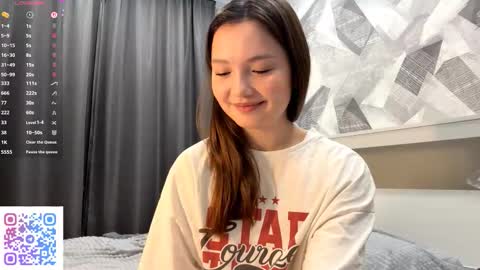 Snapshot of kassandrataulbee chatting on October 17, 8:13 pm Kira online show from October 17, 8:13 pm