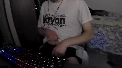 Snapshot of kassey12 chatting on January 28, 4:18 am AndyFuck online show from January 28, 4:18 am