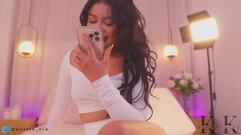 Kassia online show from April 19, 6:36 am