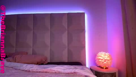 BriannaBrave online show from December 16, 2:19 am