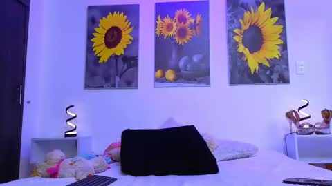 Katalina online show from February 10, 9:15 pm
