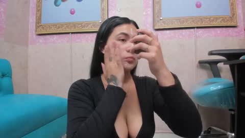Snapshot of katalellastarr chatting on October 18, 2:21 pm KatalellaStarr online show from October 18, 2:21 pm