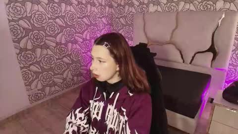 katana_tay online show from December 22, 11:50 am