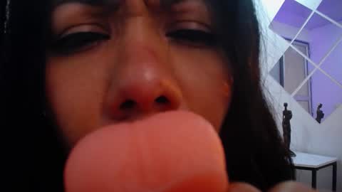 Kate  online show from March 7, 5:17 pm