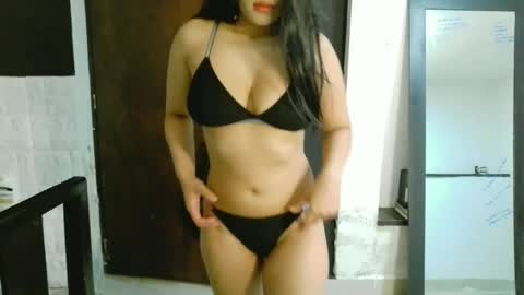 Laura Rodriguez online show from May 13, 1:04 am