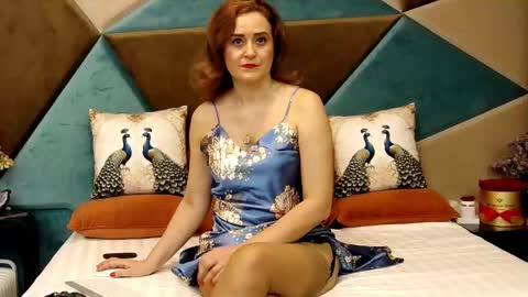 KateQueenston --  online show from March 12, 8:52 pm