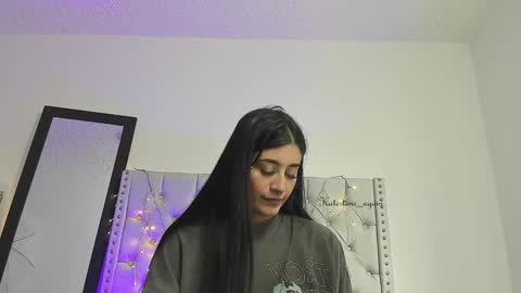 Snapshot of katestone_again chatting on October 14, 6:11 pm love meeee online show from October 14, 6:11 pm