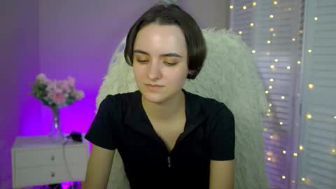 katewillows online show from December 2, 12:36 pm