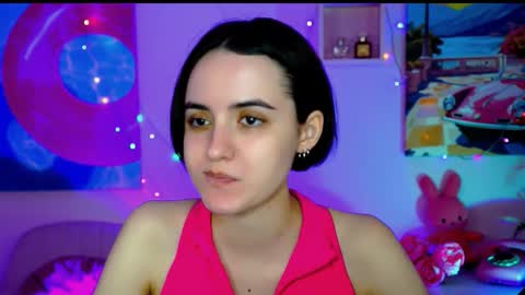 katewillows online show from February 25, 5:00 am