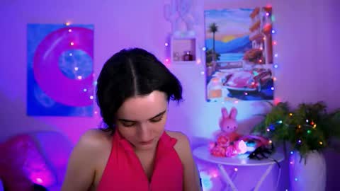 katewillows online show from December 19, 8:21 am