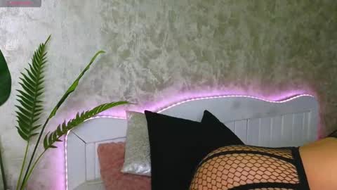 Snapshot of katey_riva35708 chatting on September 18, 6:34 pm KateyRiva online show from September 18, 6:34 pm