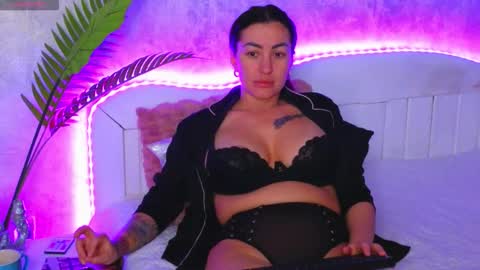 Snapshot of katey_riva35708 chatting on September 24, 6:47 pm KateyRiva online show from September 24, 6:47 pm