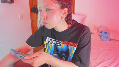 Snapshot of kathc_19 chatting on December 21, 3:58 am Katerine online show from December 21, 3:58 am