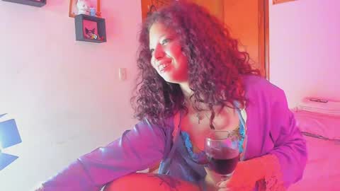 Snapshot of kathc_19 chatting on December 27, 12:07 am Katerine online show from December 27, 12:07 am