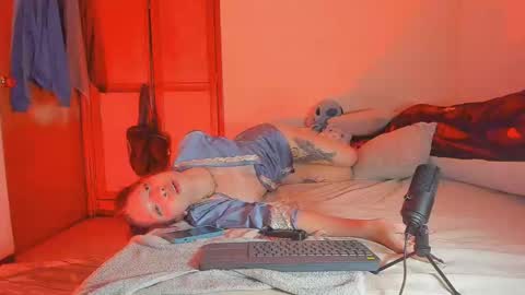 Snapshot of kathc_19 chatting on January 15, 9:56 am Katerine online show from January 15, 9:56 am