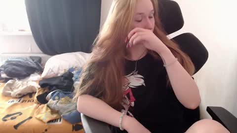 katherine_johnson online show from May 24, 10:44 am