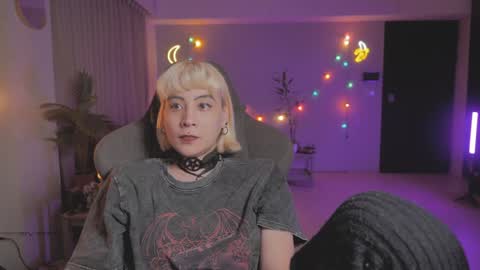 Kathy online show from December 19, 7:18 pm