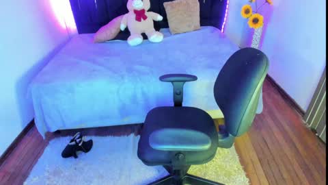 kathy online show from December 6, 11:50 am