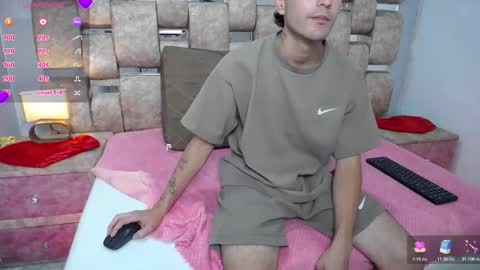 Kaht y Aiden online show from March 23, 8:03 pm