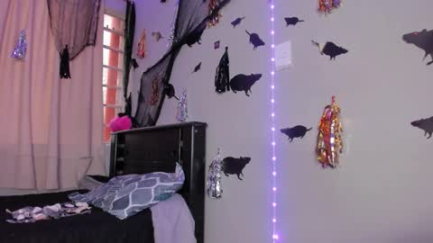 Katia online show from October 18, 4:22 pm