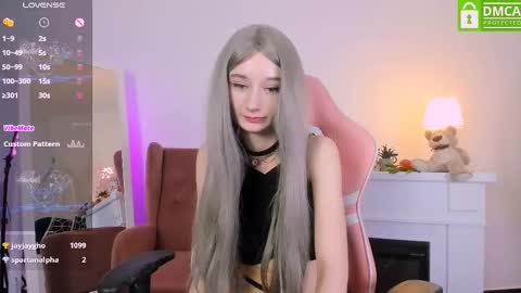 Snapshot of katia_kim chatting on February 20, 9:33 am Katia online show from February 20, 9:33 am