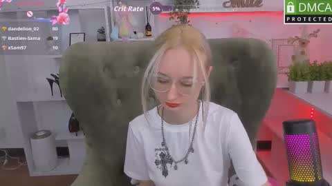Snapshot of katia_kim chatting on October 7, 6:31 am Katia online show from October 7, 6:31 am