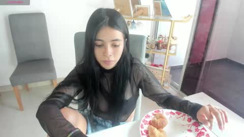 Katia  online show from November 8, 4:10 pm