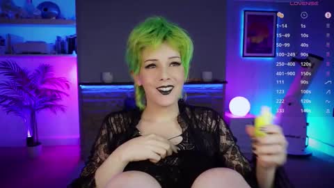 Katie online show from November 4, 6:53 pm