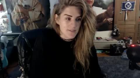 Katie online show from November 21, 6:22 am