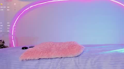 Snapshot of katiepeach_ chatting on March 12, 4:35 pm Katy IGPeach kat666 online show from March 12, 4:35 pm