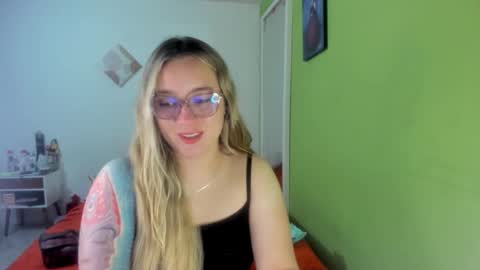 katira333 online show from December 20, 6:53 am