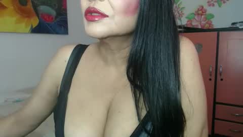 katiusca_horny2 online show from April 2, 1:51 pm