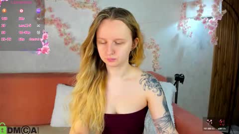 Snapshot of katrina_bail chatting on September 9, 1:05 am Katrina Bail online show from September 9, 1:05 am