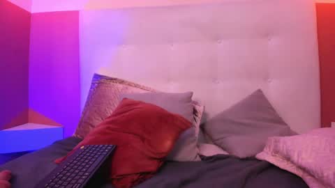 Snapshot of kattarina_ chatting on March 3, 4:36 pm kattarina_ online show from March 3, 4:36 pm