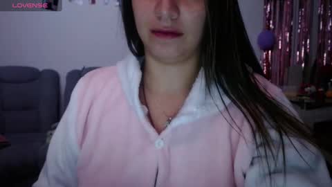 Snapshot of kattie_love chatting on February 12, 7:02 am kattie online show from February 12, 7:02 am