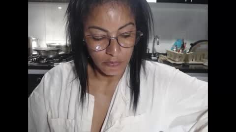 Snapshot of kattleyagray chatting on October 1, 11:47 pm KattleyaGrey online show from October 1, 11:47 pm