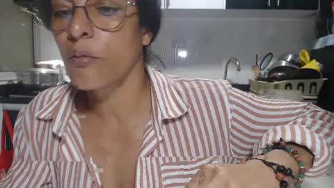 Snapshot of kattleyagray chatting on September 13, 9:17 pm KattleyaGrey online show from September 13, 9:17 pm