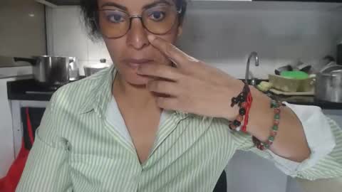 Snapshot of kattleyagray chatting on October 8, 12:00 pm KattleyaGrey online show from October 8, 12:00 pm