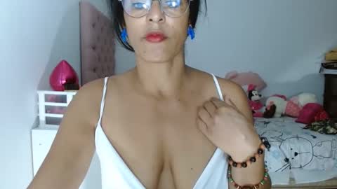 Snapshot of kattleyagray chatting on March 10, 11:38 pm KattleyaGrey online show from March 10, 11:38 pm