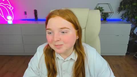 Snapshot of katty_rose8 chatting on September 14, 6:42 pm katty_rose8 online show from September 14, 6:42 pm