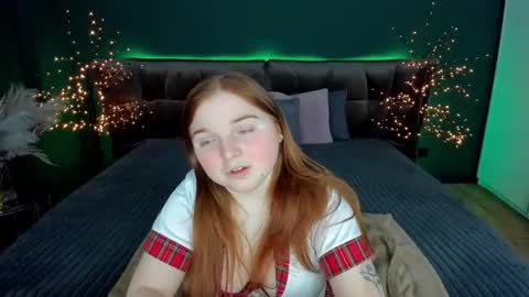 Snapshot of katty_rose8 chatting on October 2, 6:39 pm katty_rose8 online show from October 2, 6:39 pm