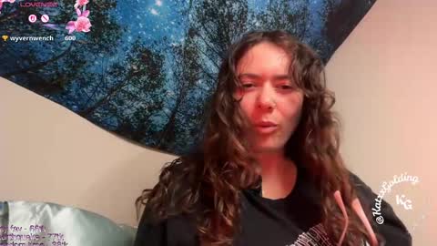 Snapshot of katxxgolding chatting on October 3, 7:05 am Princesse Kat online show from October 3, 7:05 am