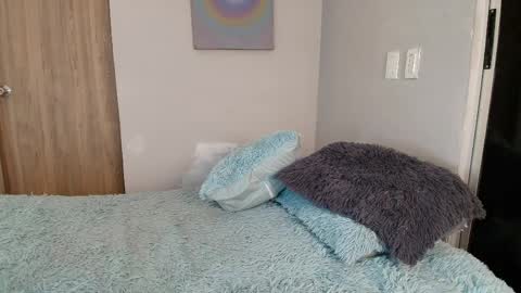    online show from April 11, 9:19 pm