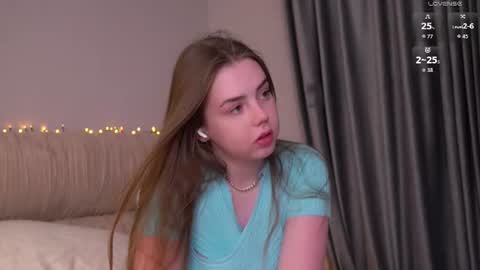 Mia  Lovense is active Private is Open online show from July 23, 5:32 pm