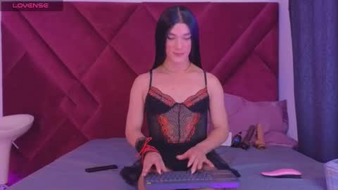 Snapshot of kayalstone chatting on October 14, 2:03 am Cattleya stone online show from October 14, 2:03 am