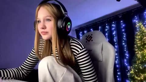 Amia online show from January 18, 5:33 pm